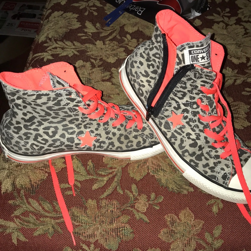 Women’s converse high tops
